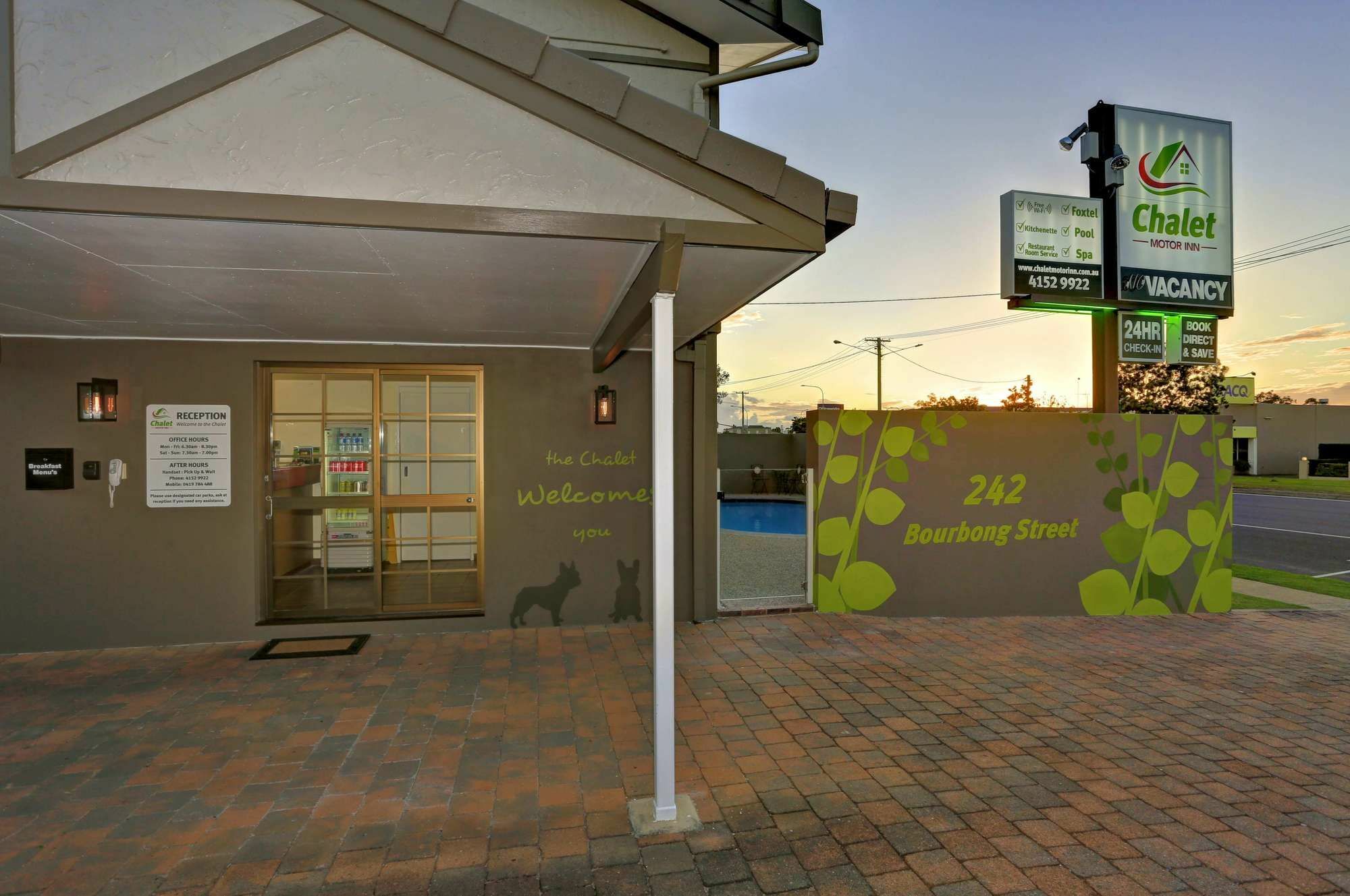 Chalet Motor Inn Bundaberg Eksteriør billede