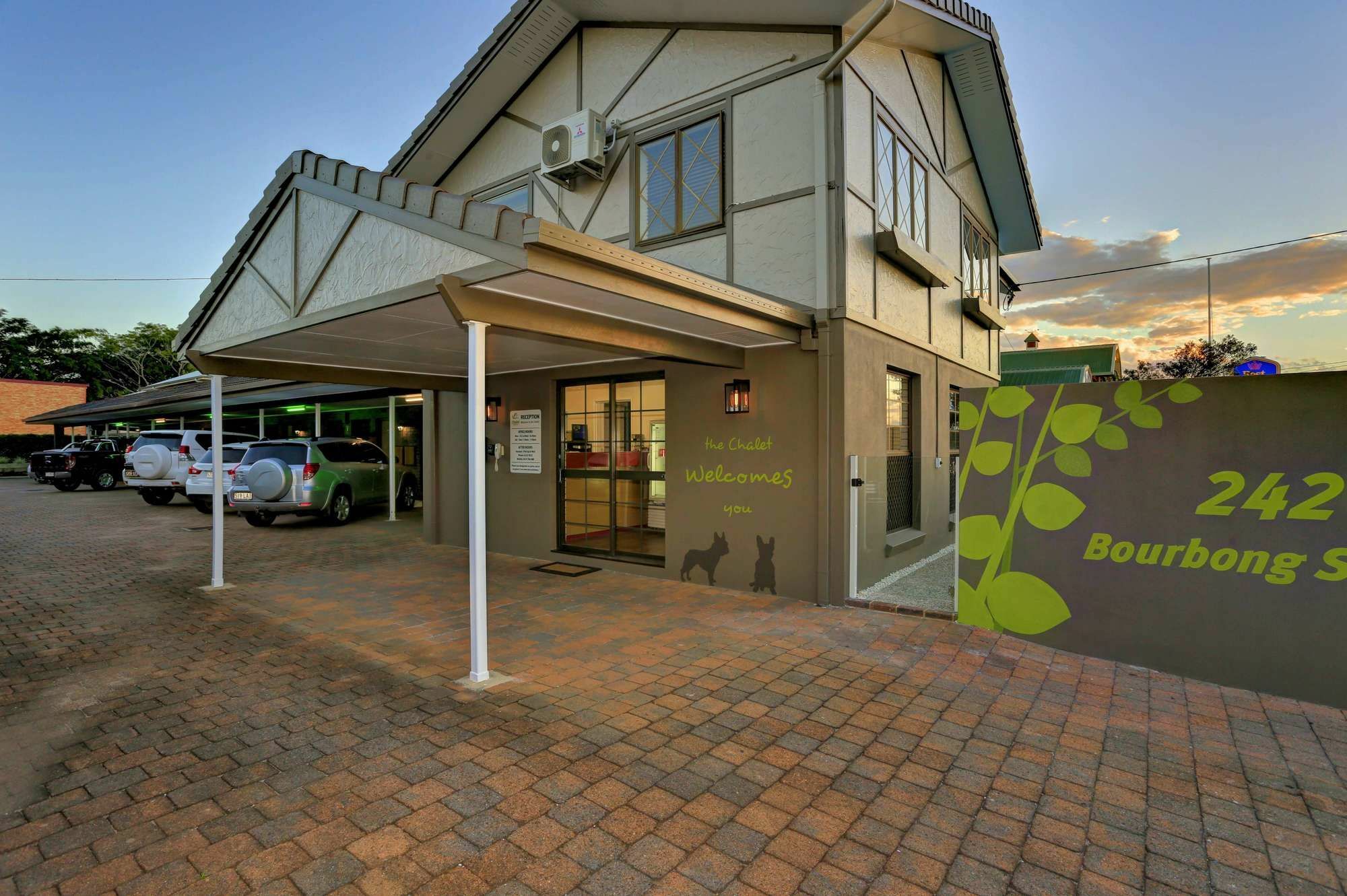 Chalet Motor Inn Bundaberg Eksteriør billede